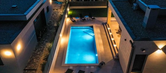 4 غرف نوم فيلا في Nin, Croatia رقم 137 25