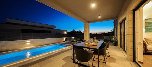 4 غرف نوم فيلا في Nin, Croatia رقم 137 4