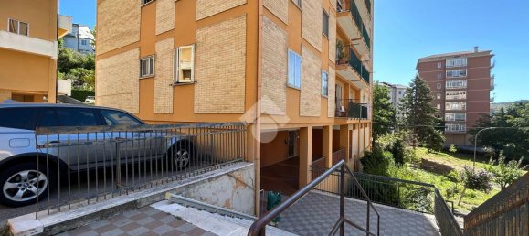 3 bedrooms Apartment in Potenza, Italy No. 318066 6