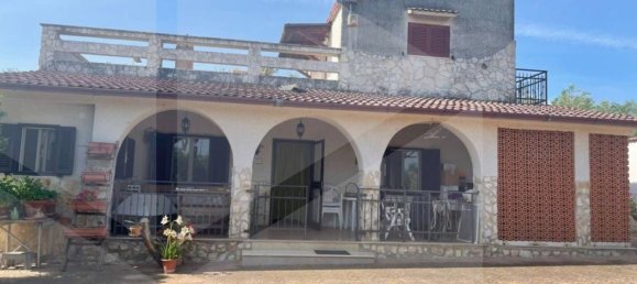 6 rooms Villa in Sannicandro di Bari, Italy No. 29838 2