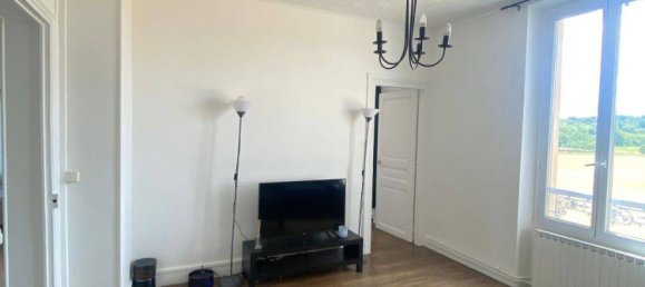 2 bedrooms Apartment in Villabe, France No. 326780 3