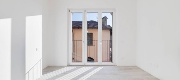 3غرفة شقة في Samarate, Italy رقم 207535 29