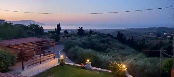 3 bedrooms Villa in Chania, Greece No. 167 3