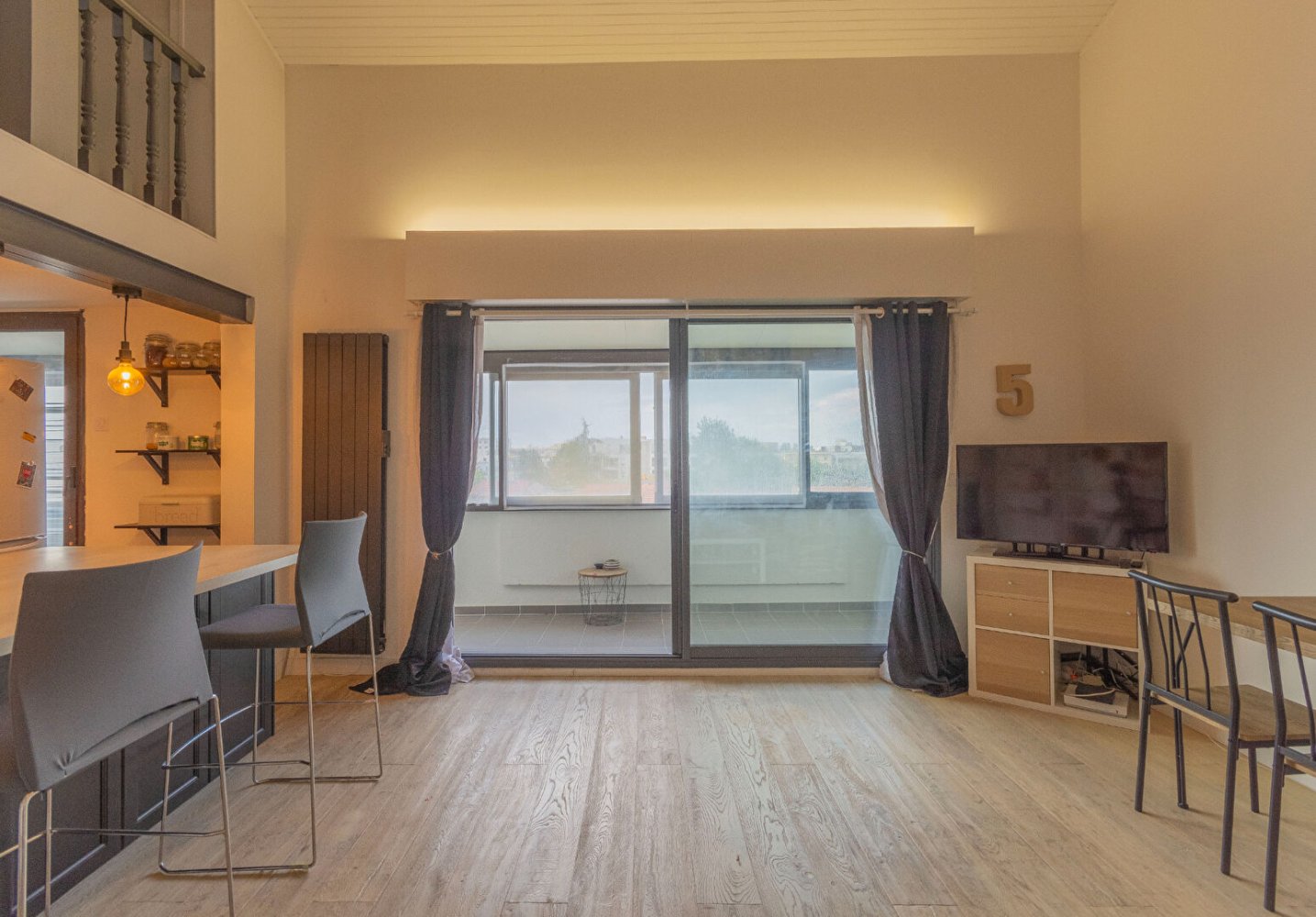 3 bedrooms Duplex in Bordeaux, France No. 347550