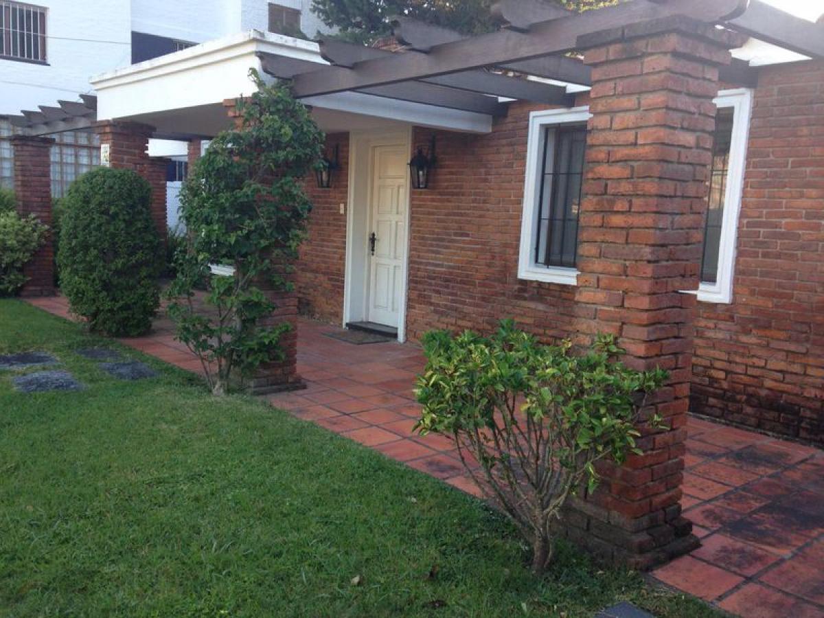 3 bedrooms House in Maldonado, Uruguay No. 2649