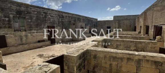 Terreno en Marsaxlokk, Malta 2524 m² No. 359 5