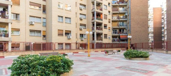 Apartamento de 4 dormitorios en Zaragoza, Spain No. 62056 41