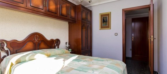 Apartamento de 4 dormitorios en Zaragoza, Spain No. 62056 15