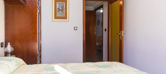 Apartamento de 4 dormitorios en Zaragoza, Spain No. 62056 16