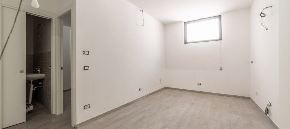 2-Zimmer Wohnung in Guidonia Montecelio, Italy, Nr. 270264 3