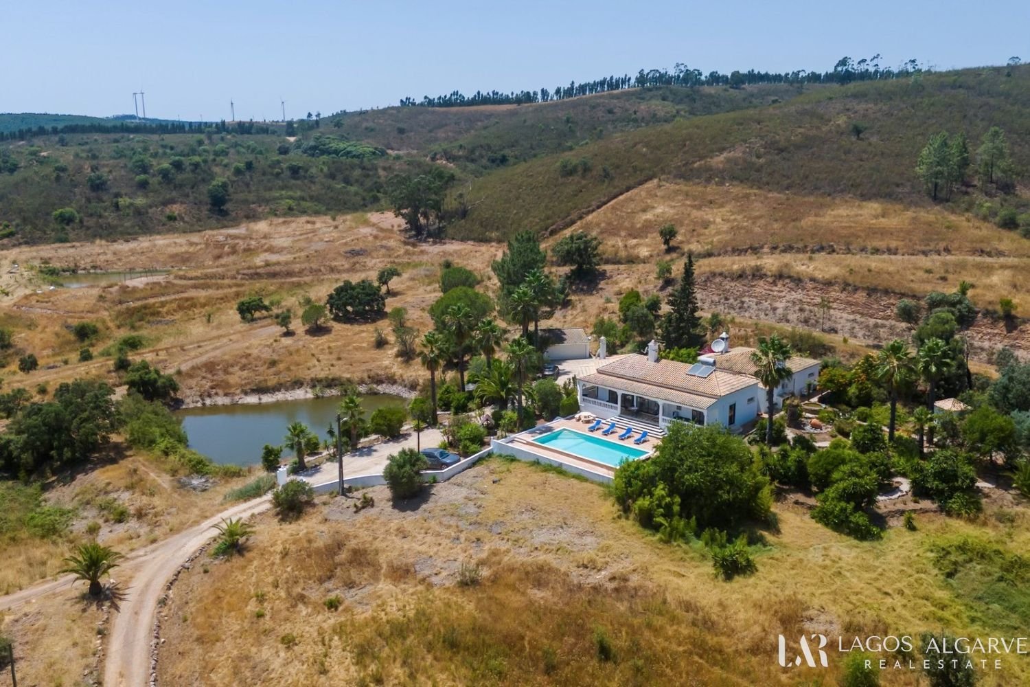 Casa de 3 dormitorios en Marmelete, Portugal No. 199752