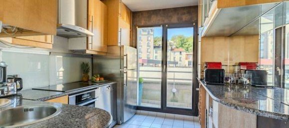 3 bedrooms Apartment in Suresnes, France No. 334301 5