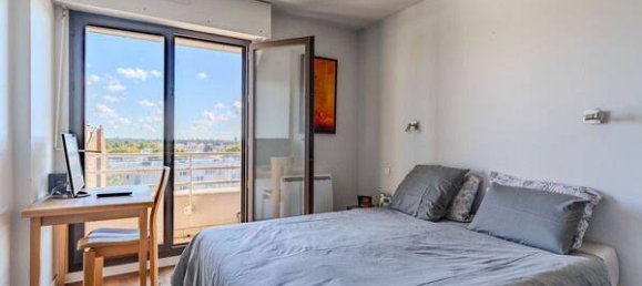 3 bedrooms Apartment in Suresnes, France No. 334301 10