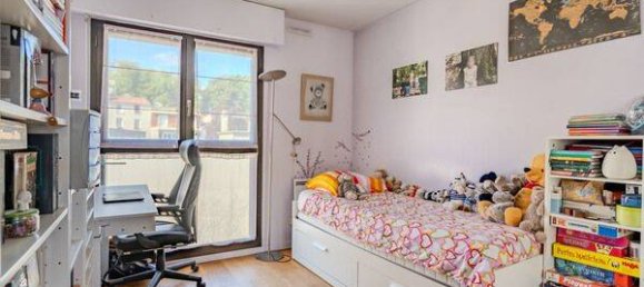 3 bedrooms Apartment in Suresnes, France No. 334301 6