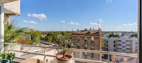 3 bedrooms Apartment in Suresnes, France No. 334301 4