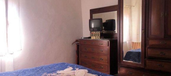 6 rooms House in Pareto, Italy No. 6190 10