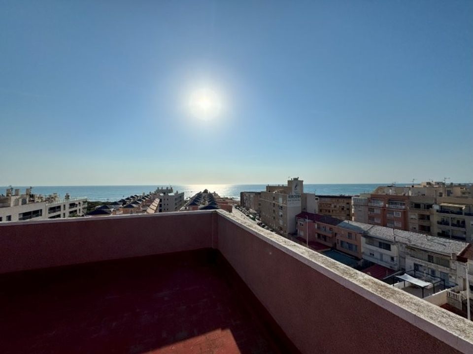 1 bedroom Apartment in Torrevieja, Spain No. 263579