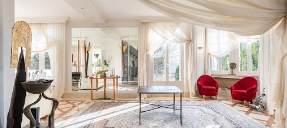 5 bedrooms House in Saint-Cloud, France No. 129393 3