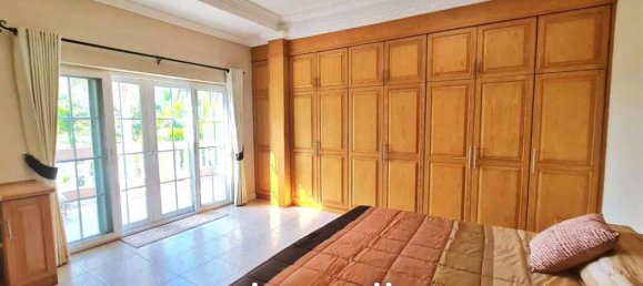 Кафе / ресторан с 6 спальнями в Саттахип, Таиланд № 15459 10