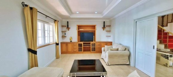 Кафе / ресторан с 6 спальнями в Саттахип, Таиланд № 15459 2