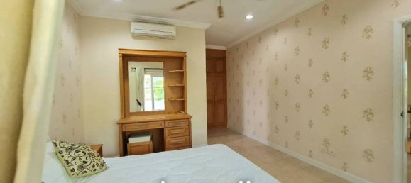 Кафе / ресторан с 6 спальнями в Саттахип, Таиланд № 15459 7