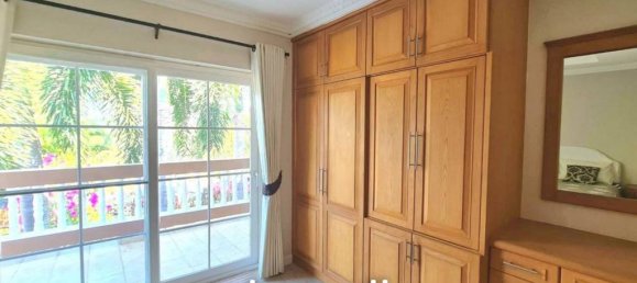 Кафе / ресторан с 6 спальнями в Саттахип, Таиланд № 15459 9