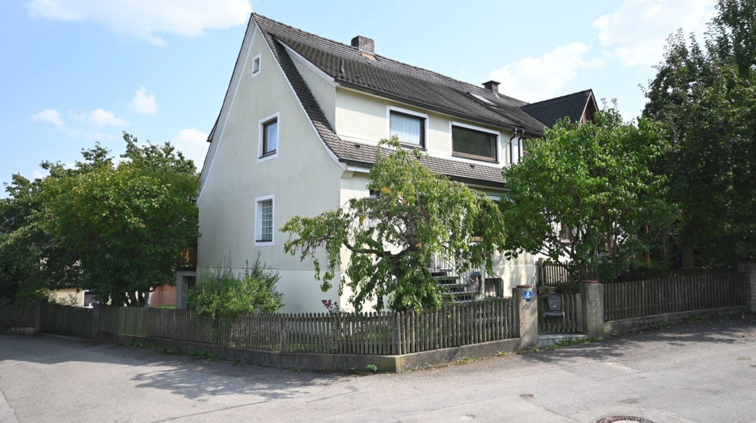3 bedrooms Townhouse in Neustadt an der Waldnaab, Germany No. 301680