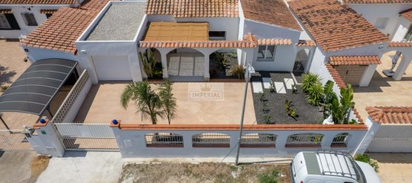 Adosado de 4 dormitorios en Empuriabrava, Spain No. 154032 28