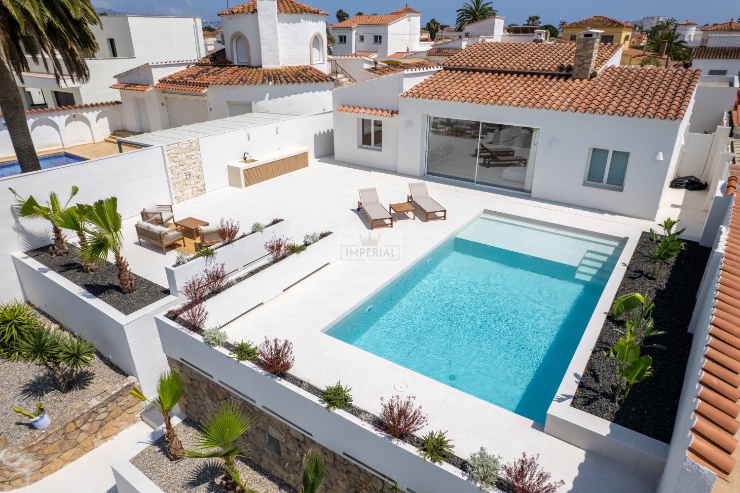 Adosado de 4 dormitorios en Empuriabrava, Spain No. 154032