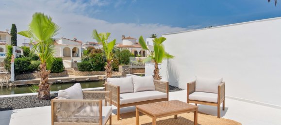 Adosado de 4 dormitorios en Empuriabrava, Spain No. 154032 23