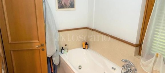 5 bedrooms Villa in Rome, Italy No. 320061 4