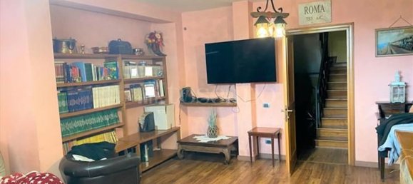 5 bedrooms Villa in Rome, Italy No. 320061 8