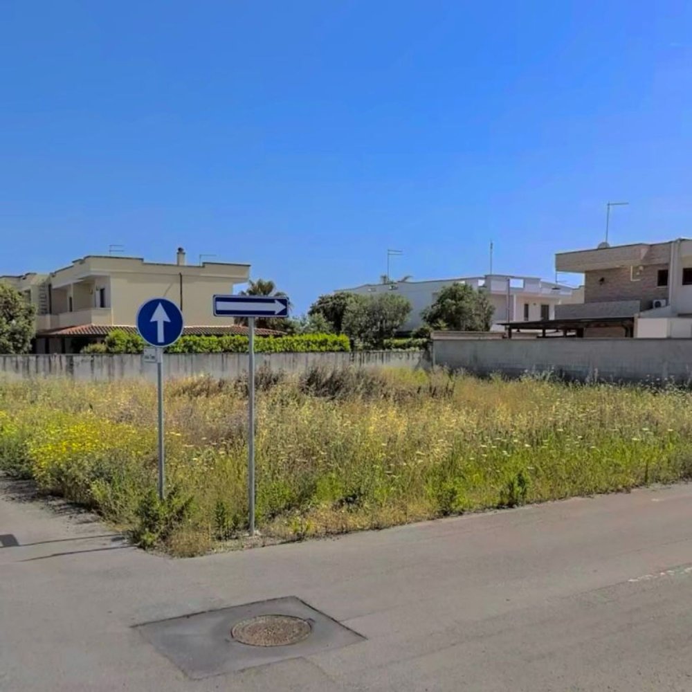 Terrain à San Pietro Vernotico, Italy 804m² No. 297295