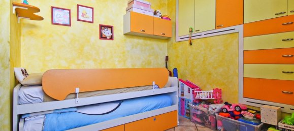 3-Zimmer Villa in Cogliate, Italy, Nr. 289880 32