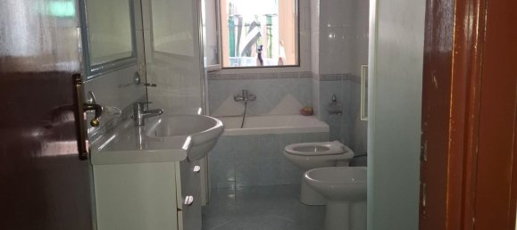 5 bedrooms Apartment in Naples, Italy No. 381715 19