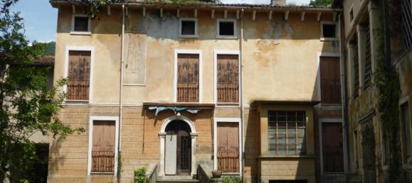 12 rooms House in Cornedo Vicentino, Italy No. 24443 5