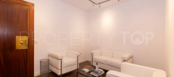 Apartamento de 3 dormitorios en Estepona, Spain No. 182204 4