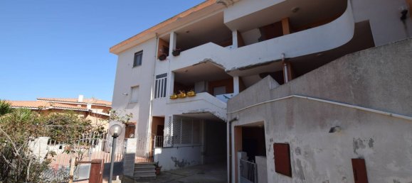 3-salle Appartement à Castelsardo, Italy No. 47111 3