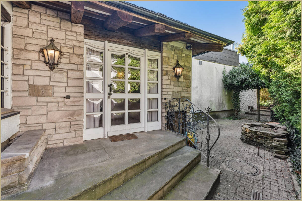 2 bedrooms House in Essen, Germany No. 323446