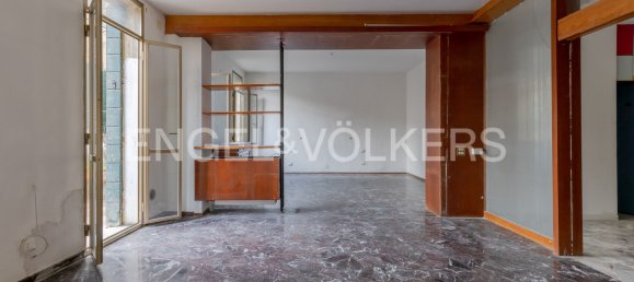 3 bedrooms Apartment in Venice, Italy No. 62518 5