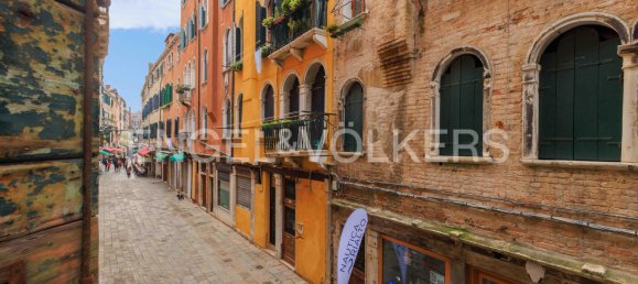 3 bedrooms Apartment in Venice, Italy No. 62518 12