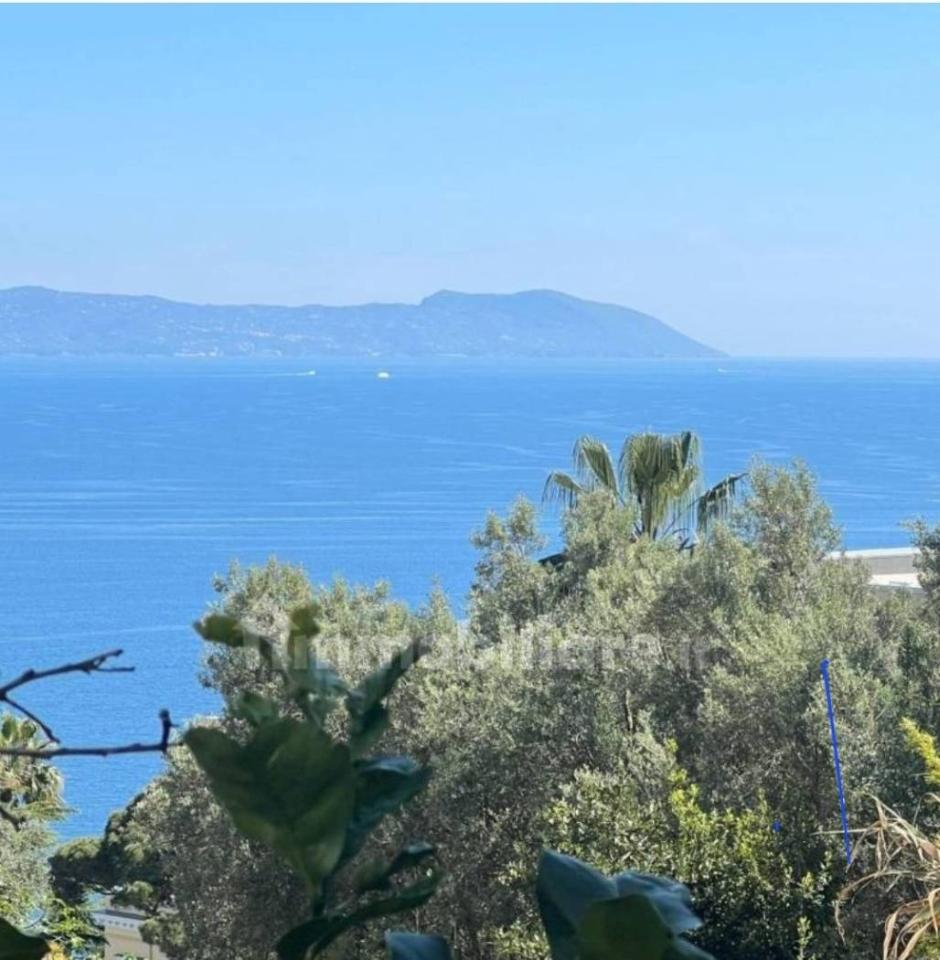 6 rooms Apartment in Naples, Italy No. 27991