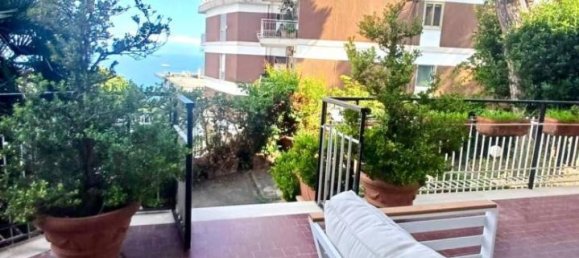 6 rooms Apartment in Naples, Italy No. 27991 11