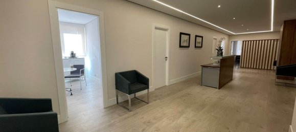 6 bedrooms Apartment in Madrid, Spain No. 134714 5