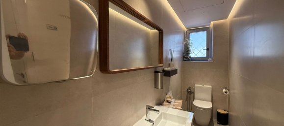 6 bedrooms Apartment in Madrid, Spain No. 134714 25