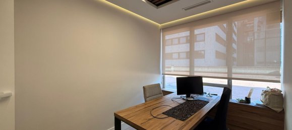 6 bedrooms Apartment in Madrid, Spain No. 134714 24