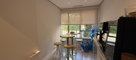 6 bedrooms Apartment in Madrid, Spain No. 134714 21