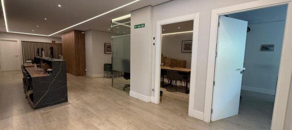 6 bedrooms Apartment in Madrid, Spain No. 134714 19