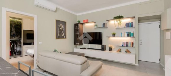 2 rooms Apartment in Milan, Italy No. 240574 3