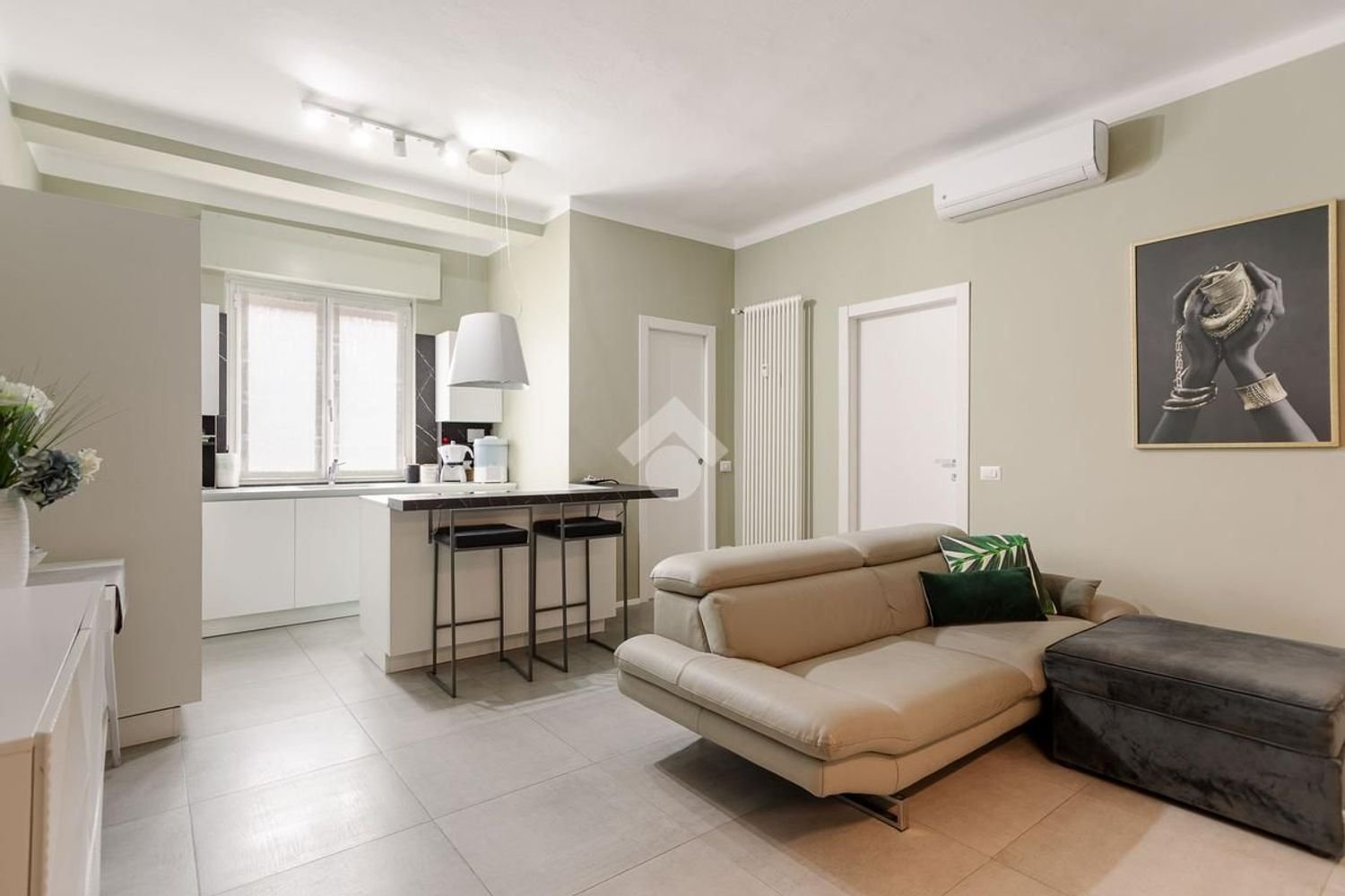 2 rooms Apartment in Milan, Italy No. 240574